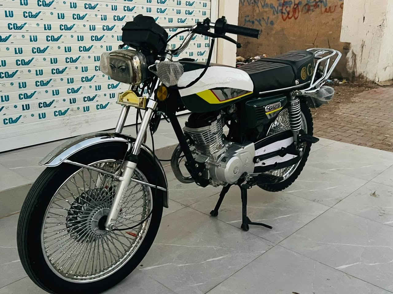 للبيع 4 كير موديل 2024 لوك كل عيب مابي سعره 600 وبي مجال الشراي يتصل ***********

