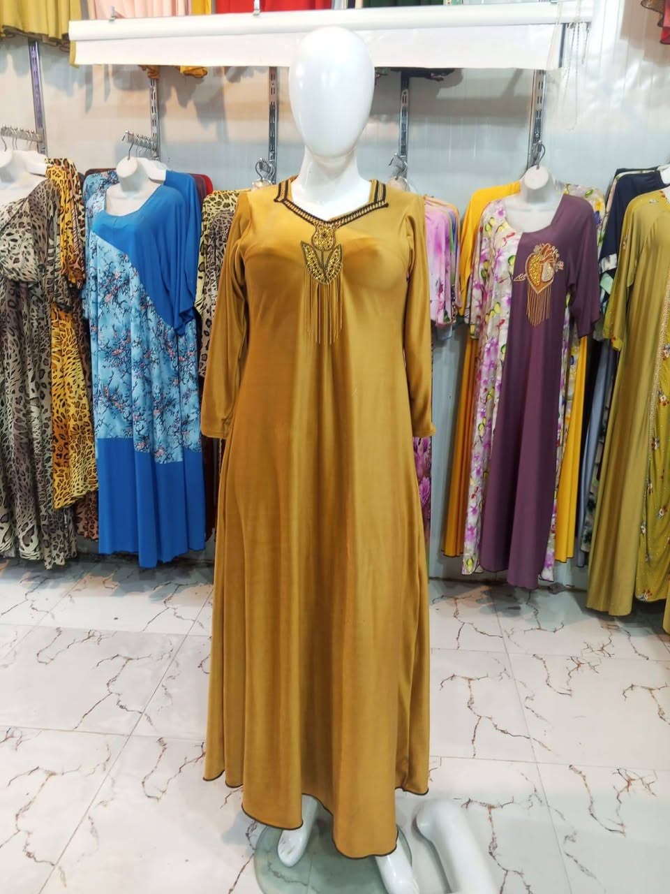 سلام عليكم ورحمه الله وبركاته
مكلف بل نشر خياطه نسائيه 
سعر القطعه القماش معا الخياطه 15الف 
يوجد توصيل الى مجمع بسمايه ب3 
ومحافظات 5 للحجز وتساب***********
