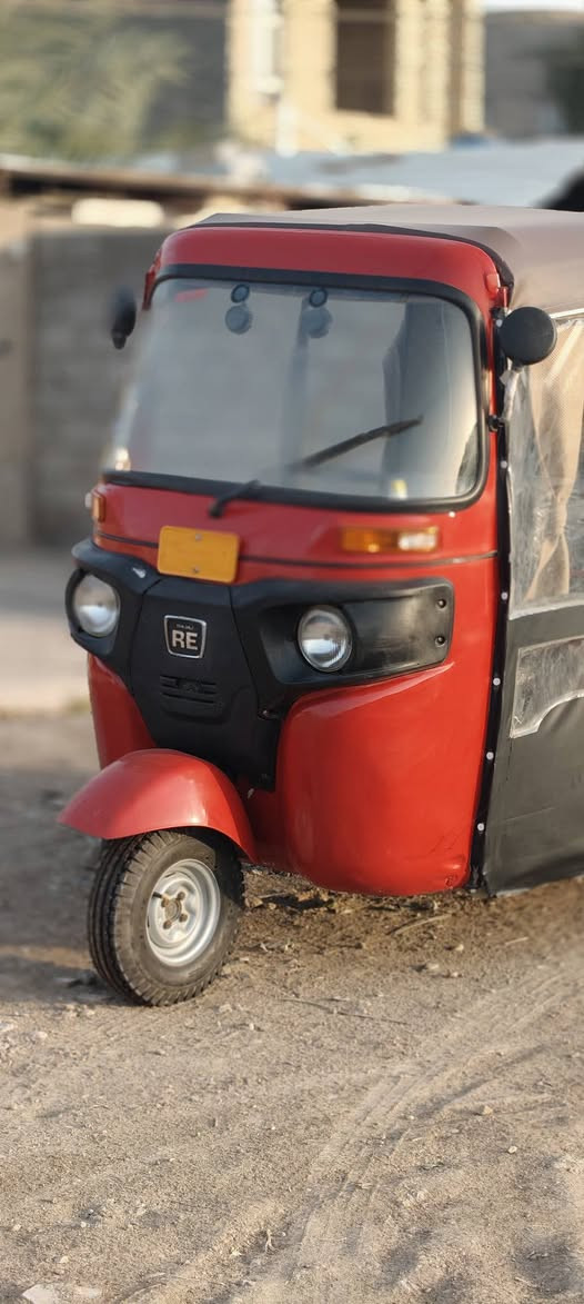 سلام عليكم تكتك باجاج مديل ١٨ مكفوله كير واكسل والكشر كدامك واضح ب الصور مكينه بيهه تبخير عارضهه ب ٣٧٥٠ وبيهه مجال مكاني بغداد الدوره ابو دشير *********** بي واتساب
