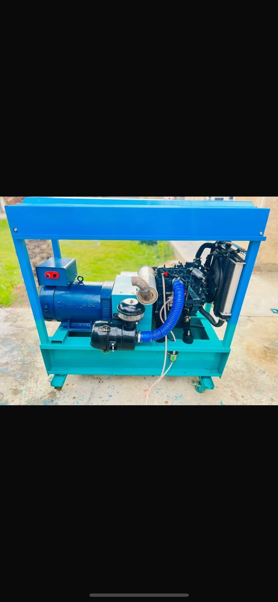 السلام عليكم للبيع مولده كابوته تفصال جديد محرك كابوته ٣ بستم لاتنقيص ولا بخار راس توليد ١٠ كيفي سنكل السعر ١٢ ورقه الشراي يتصل 
العنوان بغداد جسر ديالى آلجديد 
***********
///////
***********
