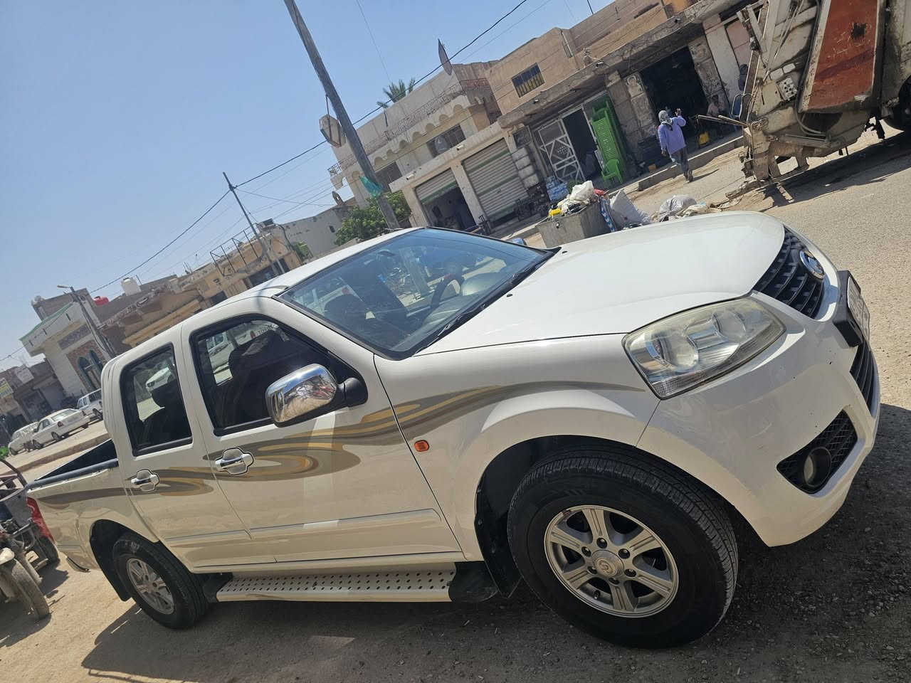 كريت وال مديل 2015 كفاله عامه
حداديه تايرات جدد محرك كير شرط بلاد 

سياره جديده وضع الشركه ماشيه 110

كهربائيات كله شغاله تبريد ثلج دواخله نظيفه جدا 

المكان ديوانيه رقم الهاتف ***********
