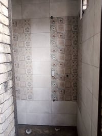 خلفه سيراميك شغل درجه اولا متفرغ حاليا للتصال 07812370381