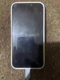 ايفون اكس للبيع ذاكرة ٦٤ الظهر مكسر مالته وعندك سماعه مالته عطلانه ب٧٥...