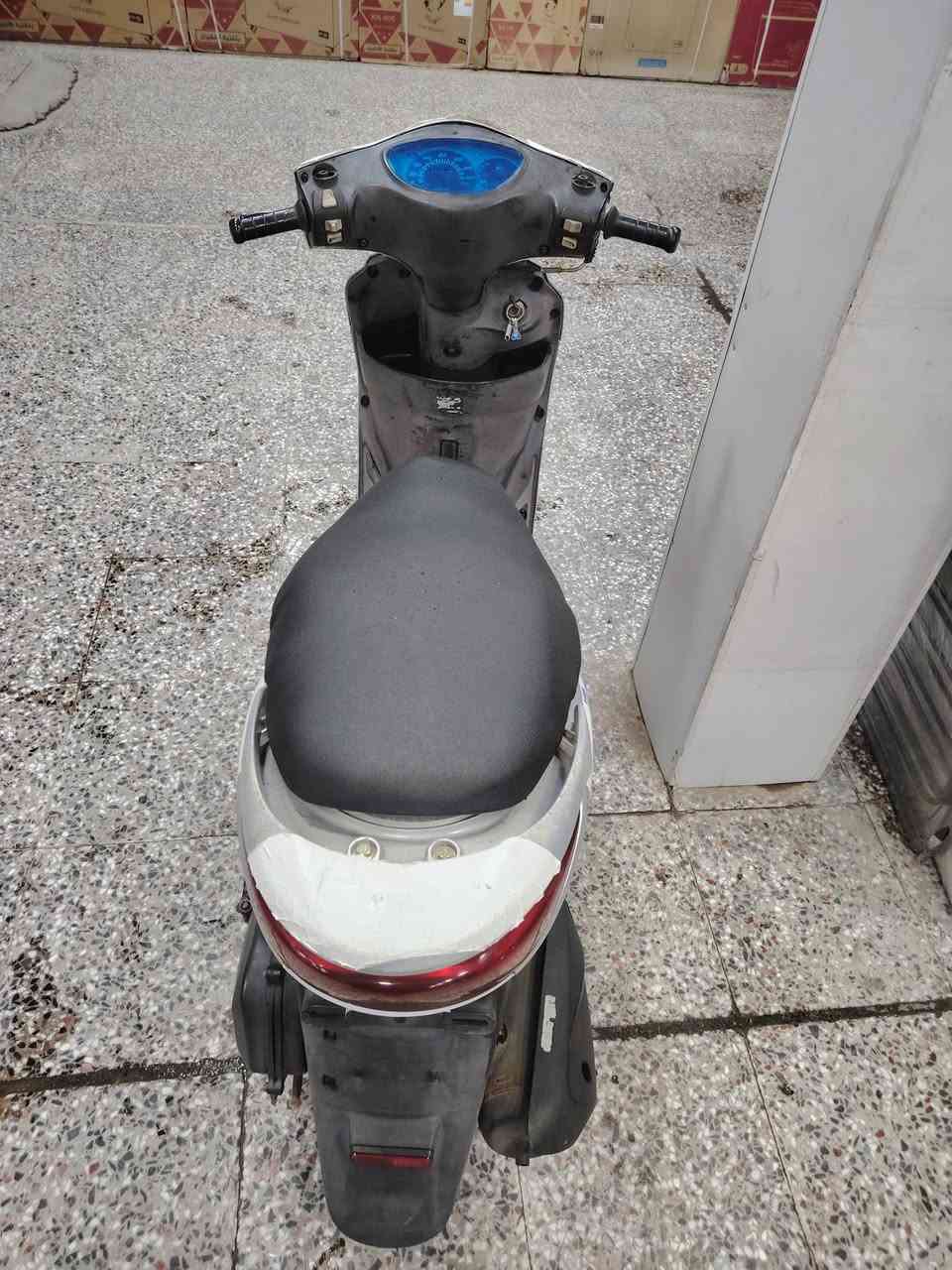 السلام عليكم دراجه بريز كابريتر لايت عالي للبيع دراجه ناشفة رمبه  صارلهة 20 يوم من نزلت من رمبة نقص فقط باتري تواصل ***********
