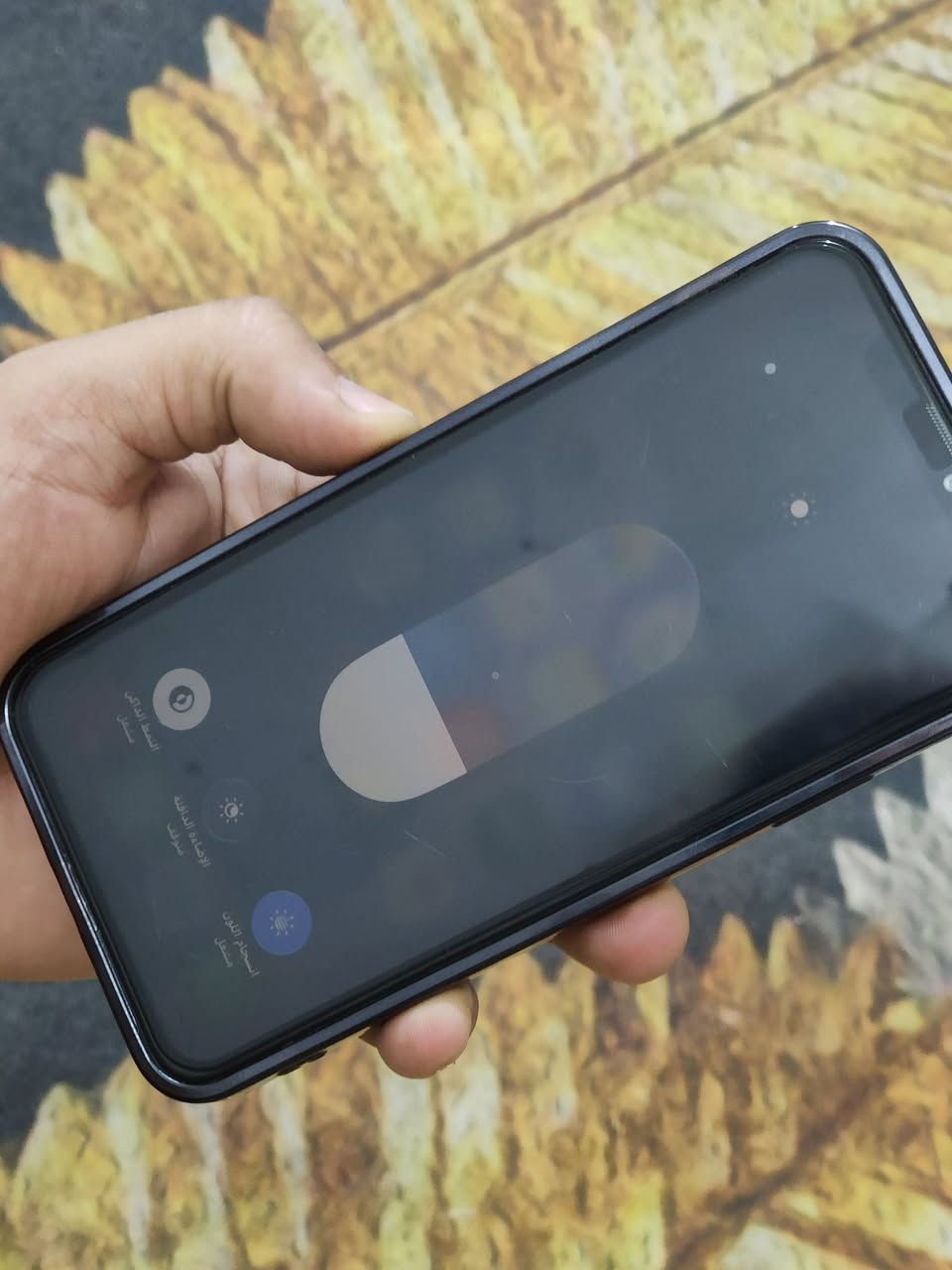 ايفون 11 برو ماكس ذ256 بطارية 81
مبدل شاشه حلوة وفيس ايدي شغال وكله شغال 
السعر 275 ألف ونهايته 250 ألف
ناصريه يم جسر نبي الله ابراهيم الخليل ***********
