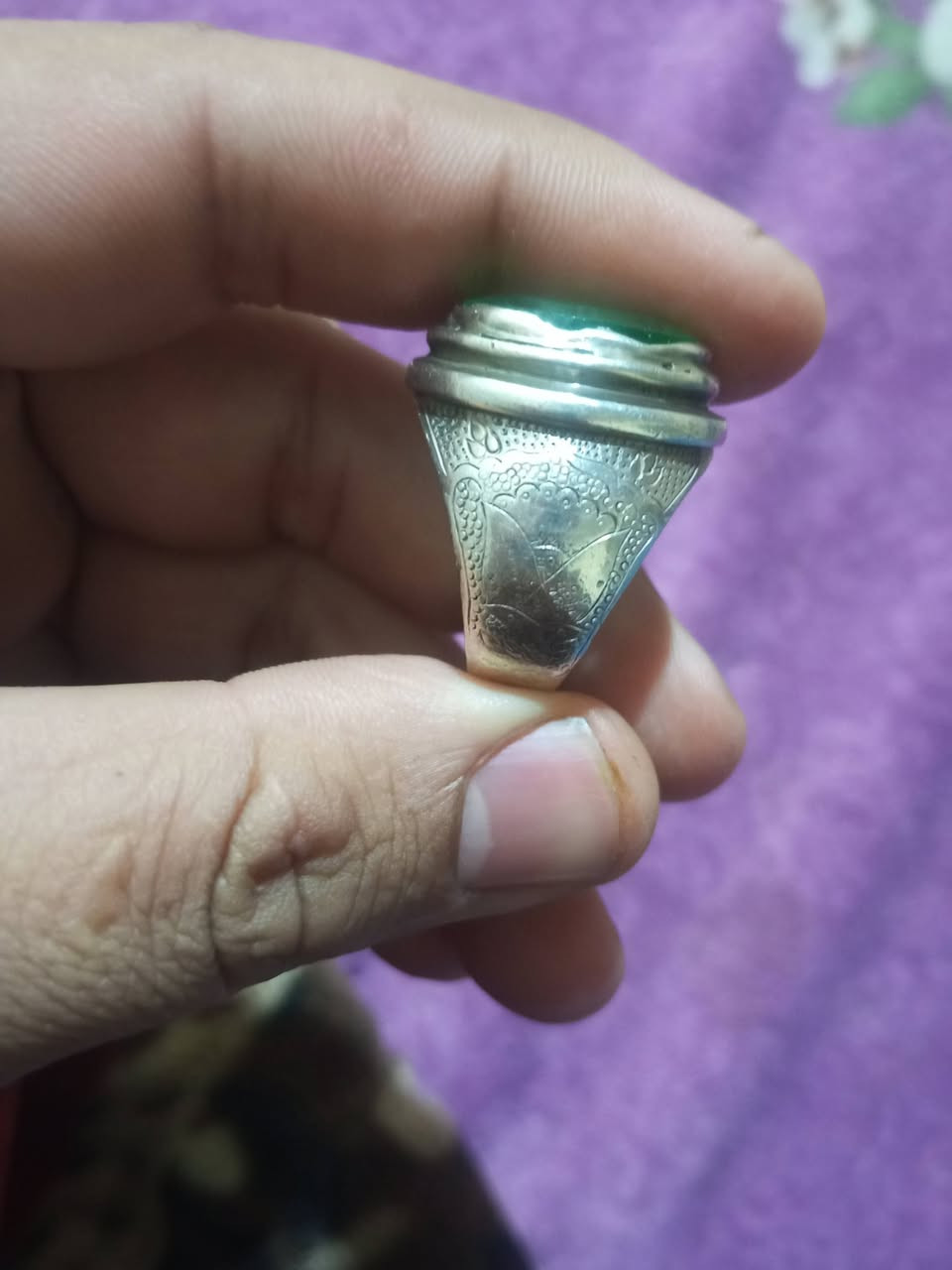 سلام عليكم للبيع سعر 150 مكان بصره شراي يراسلني وساب ***********
