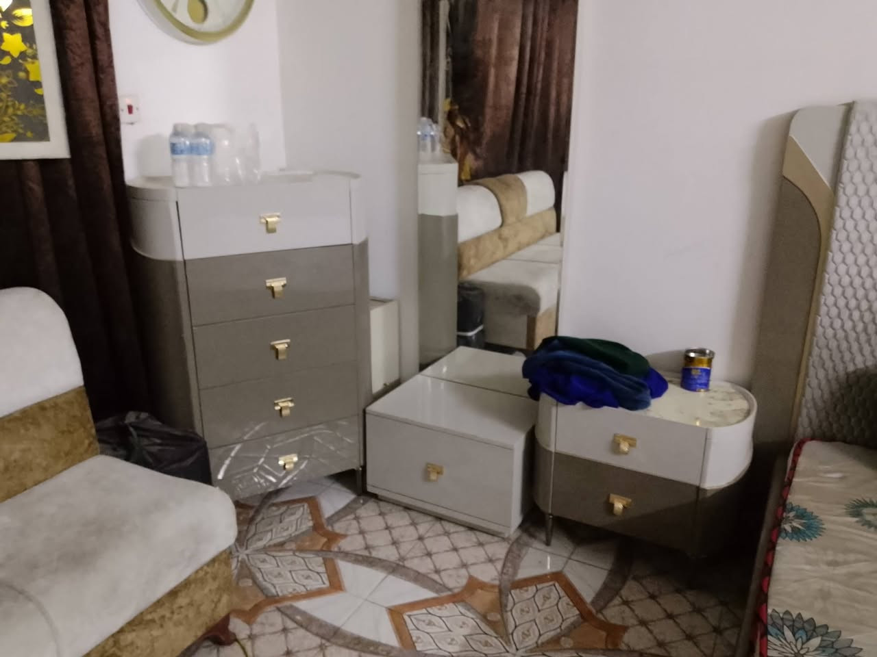غرفه درجه اولى تركي مرمر السعر واحد ونص اللي يحب يراسلني واتساب
***********
