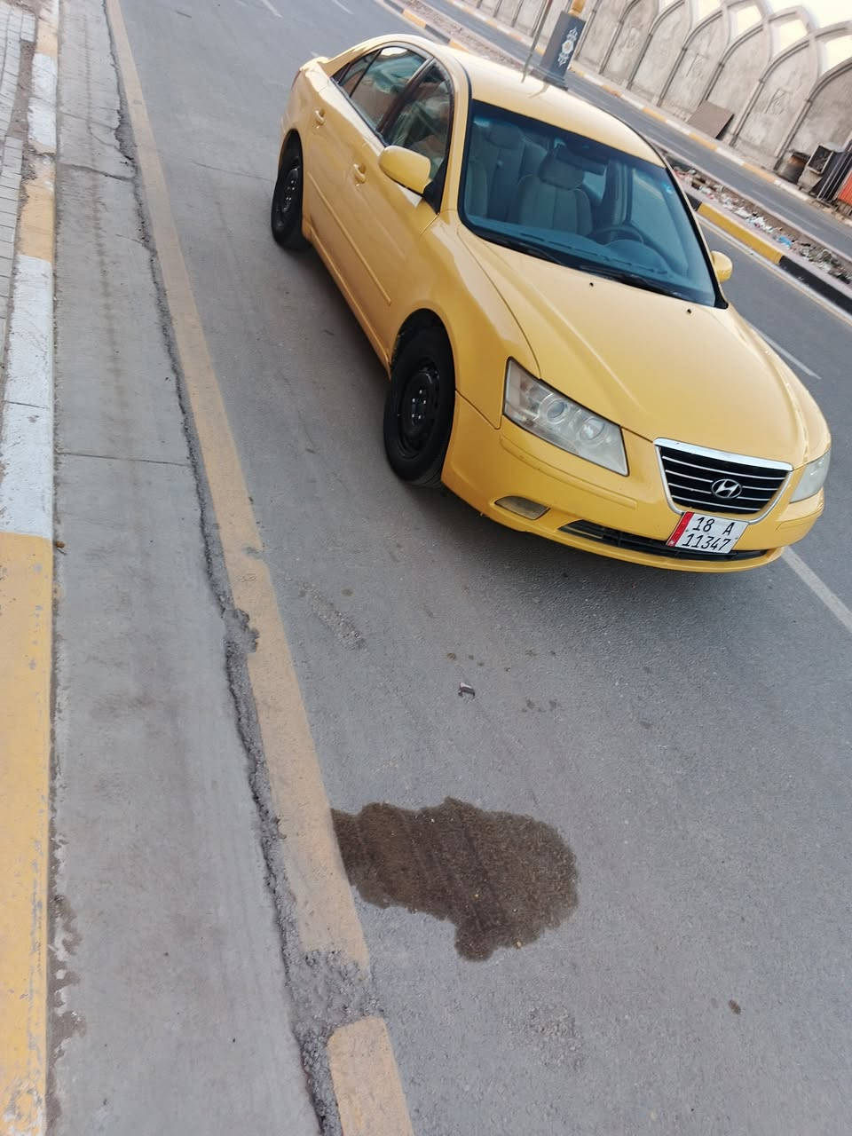 سلام عليكم سياره للبيع نوع سوناتا موديل 2008 وارد امريكا رقم بابل دولي ب سمي تحويل مباشر بأسم المشتري مواصفات شاشه كامره خلفيه تحكم ستيرن جهتين سنويه لل 27 محرك جديد تخم تاير جديد خمسه دسك تدفئه وتبريد لسياره مكفول من لضربه شادله منضومت غاز يعني تنسه لصرف لسعر 90وبيه مجال العنوان كربلاء رقم التلفون ***********
