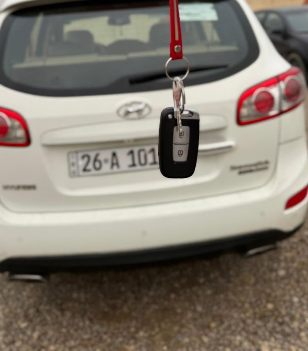 سنتافي موديل ٢٠١١
خليجي فول مواصفات 
محرك ٦ كير ومحرك شرط 
تبريد تدفئة سيارة جاهزه 
للبيع او المراوس حسب القناعة 
السعر ١٥٥ وبيها مجال 
مكان السياره الشرقاط
***********
