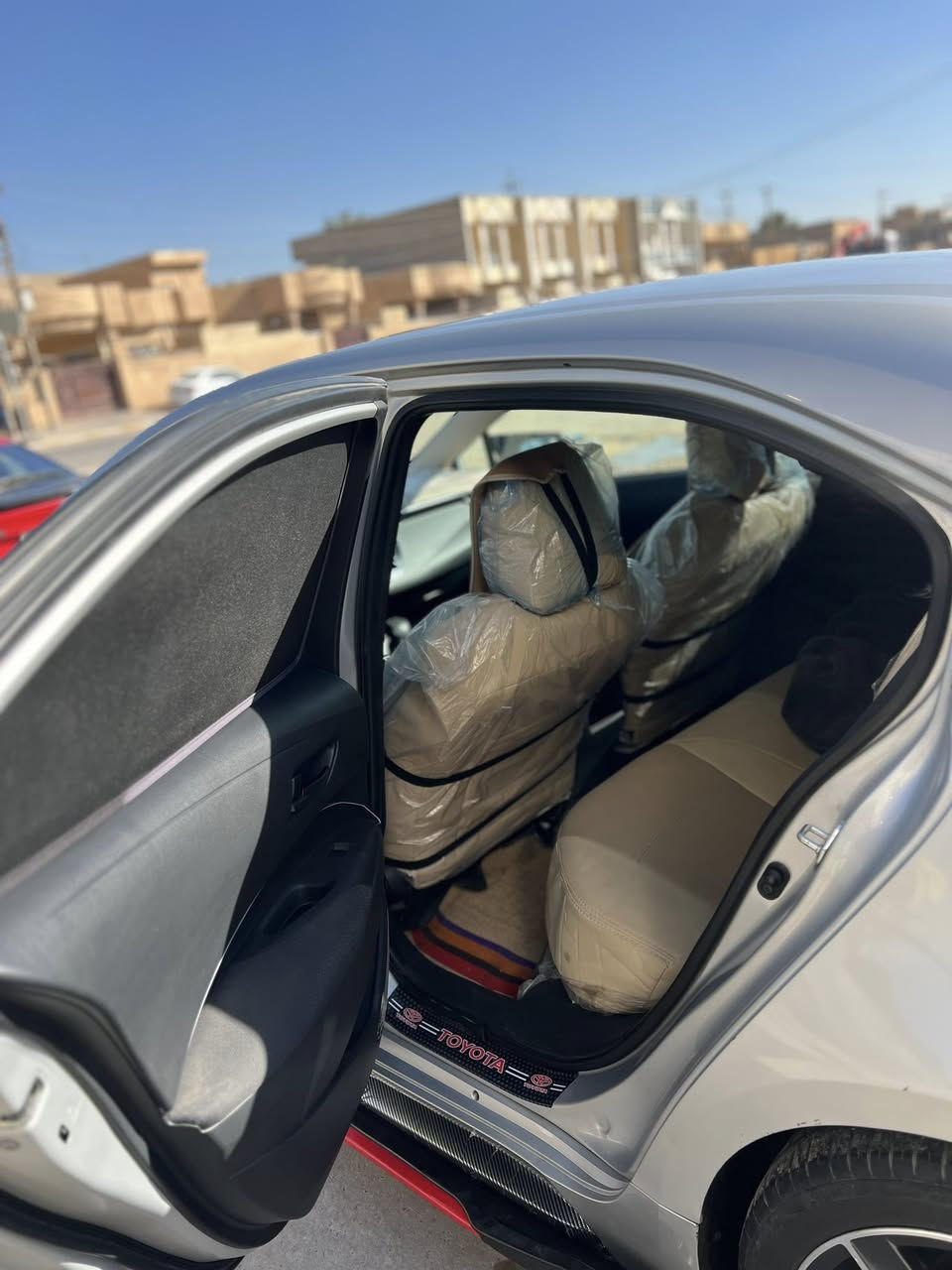 كورلا لبيع ورد امريكي بيها قطعتين صبغ جملاغات خلفيه قطع زغار  اللاستفسار الاتصال ***********
