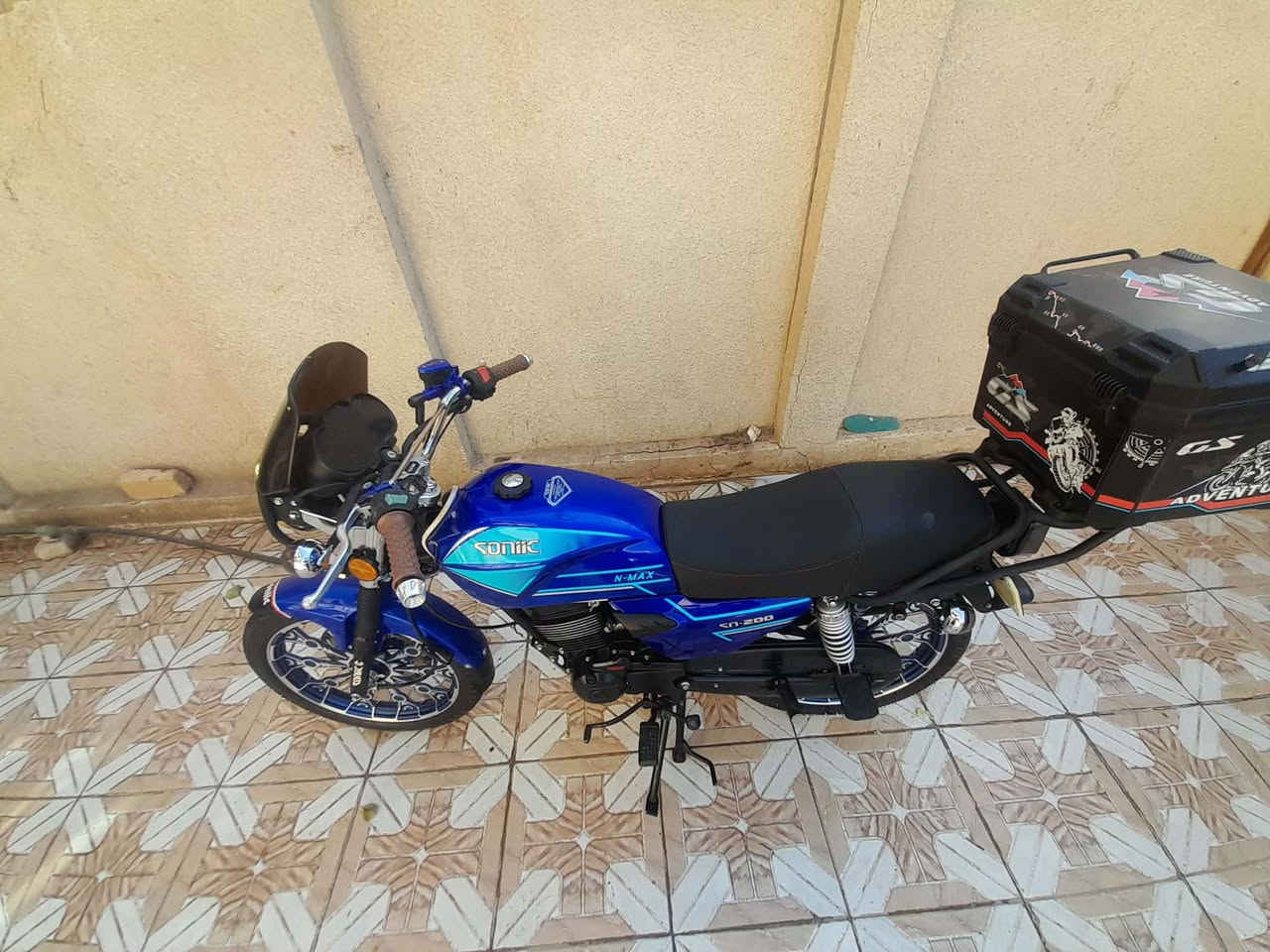 سلام عليكم
سيفان N-MAX SOIINC
دراجه محرك 200 ضاغطه وزنجيل
يعني نفس محرك دايون لارجه ولا اهتزاز
دراجه كيرهه نفس البطح تبديله
دراجه كلها شغاله مابيها اي نقص واحد 
اوراق وكيل 
دراجه محرك ما مطخوخ برغي بي كفاله 
ماشيه 1.250 كيلو فقط زيرو يعني 
الدراجه للبيع مكاني حله حي الجزائر 
بيها ملاحضه بسيطه اتصل عليه وافهمك بيها 

‭***********
