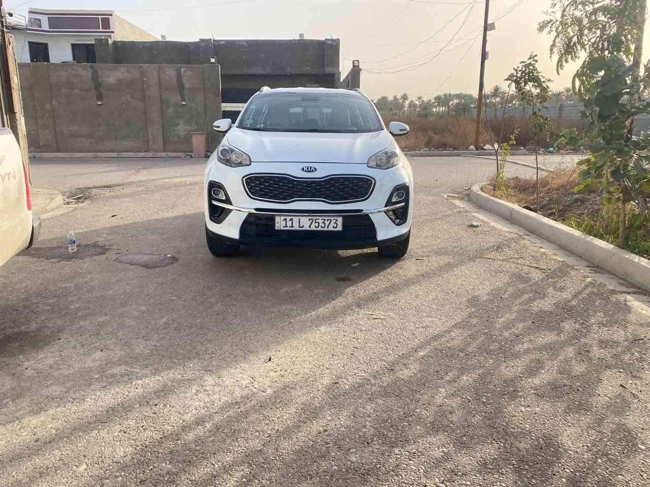 سلام عليكم سياره سبورتج موديل 2020 خليجي مكفوله ماشيه 70 الف حقيقي كامله تخم تاير باتري جديد مكينه وكير حداديه كامله ما بيها كل نقص رقم بغداد بسمي  سعر 196 وبيها مجال رقم الهاتف ***********
