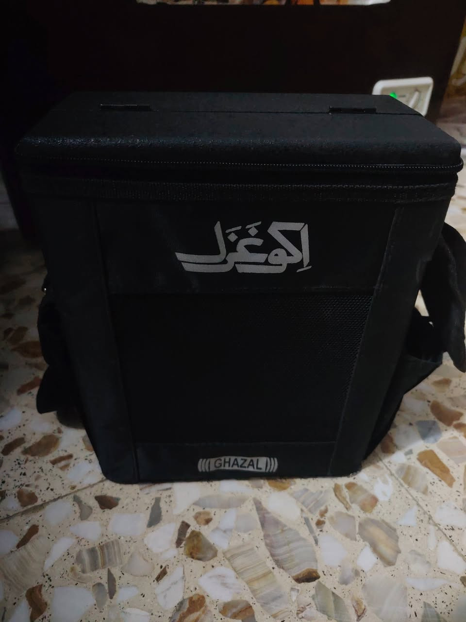 سلام عليكم جهاز  مع. مايك للبيع نضيف الله شاهد استعمال اقل شهر مكان نجف حي النداء السعر 175وبي مجال ***********
