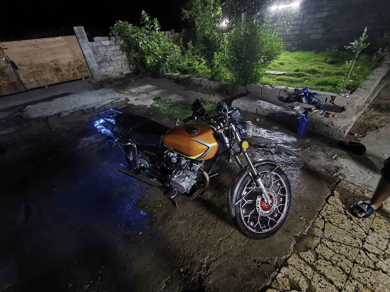 سيفان 24 محرك 200Cc
هـ***********

مبدل ولفات فقط

الماطور كهربائياتو  كلها شغاله.

سلف

لايت

اشاير

كلو شغال  

من هسه اكلك الماطور  يعوزو ويل وره ويلو بي عواج 

مكان جنوب الموصل جدعه

السعر 350 وبي مجال
