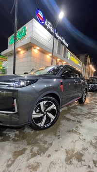 ياالله السلام عليكم  شانجان UNI S 2025 ماشية  10 الف وشوية شخط بالباب ...