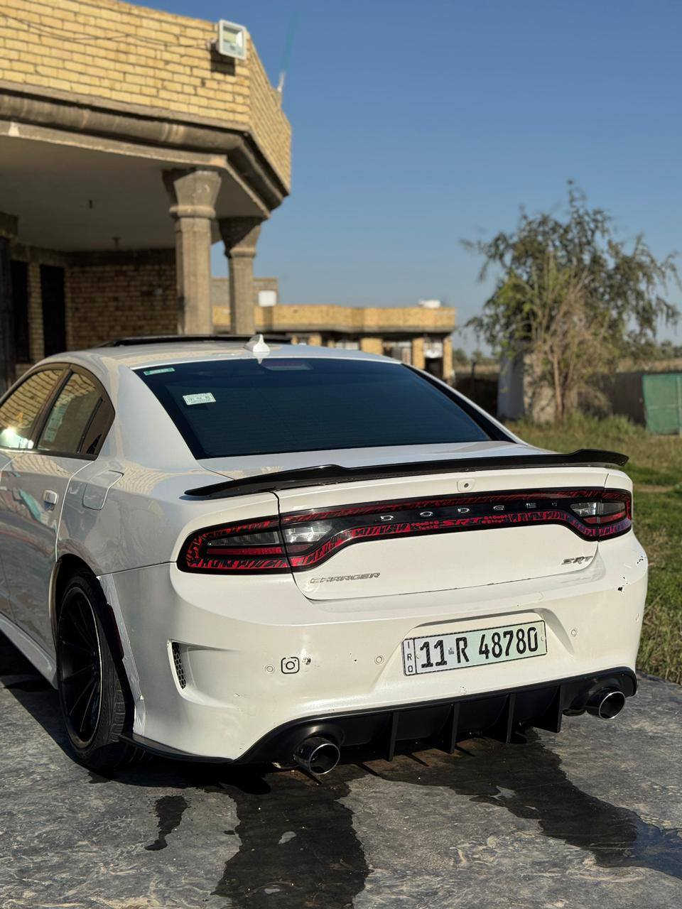 السلام عليكم
للبيع دودج جارجر RT موديل 2016 رقم بغداد بأسمي شخصياً خليجي (وكالة)، لون أبيض صدفي مميز، محرك 8 سلندر 5.7L HEMI،  كفالة شرط الفحص
 كراسي جلد، شاشة كبيرة، فتحة سقف، بصمة، وكاميرا. السيارة نظيفة جداً، جاهزة للاستخدام، ومواصفات الماكس الكاملة . 
 
النوع: دودج جارجر RT (8 سلندر Hemi)
الموديل: 2016
المواصفات: خليجي (وكالة)
اللون: أبيض صدفي (White Pearl)

المواصفات (ماكس/Full Option):
بصمة تشغيل وفتح أبواب
فتحة سقف
داخلية جلد فاخر (لون [احمر 
شاشة كبيرة مع نظام خرائط وكمرة خلفية
حساسات خلفية
تحكم ستيرن (مقود)
تبريد وتدفئة مقاعد
رادار وتحديد مسار
الحالة: كفاله عامة  السيارة جاهزة ولا تحتاج مصاريف.
مكان التواجد: [بابل الحلة قظاء المحاويل 
السعر: [183] (وبيه مجال للشراي)
للاتصال: ***********
