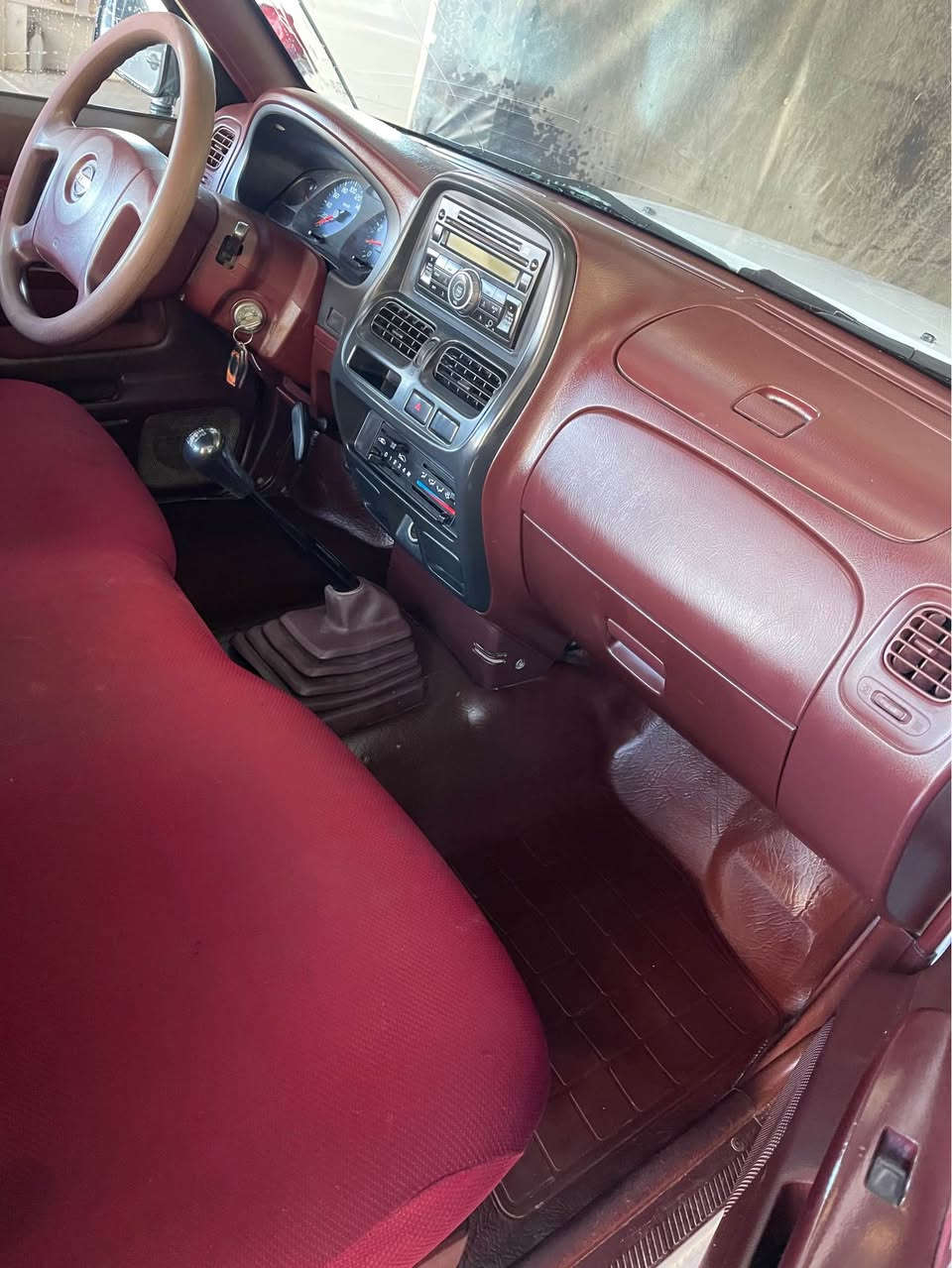 نيسان دةبل 
مؤديل 2012
ياباني
بئ بؤياخ
سةنةوي تازةية
يةك دينار مصرفي نيية
سعري 
١٣٩گةلا
شوين 
سيدصادق
***********
*********** حلبجة, السليمانية
