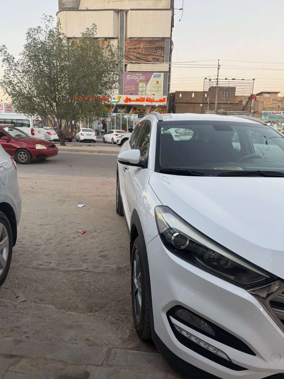 السلام عليكم
هونداي توسان 
للبيع فقط 
موديل 2018 
رقم بابل 
سيارة مكفوله بس بارده بيه 
مواصفات عاديه 
السعر 175 وبيه مجال 
***********
المكان النجف حي العسكري كبل النجف, العراق
