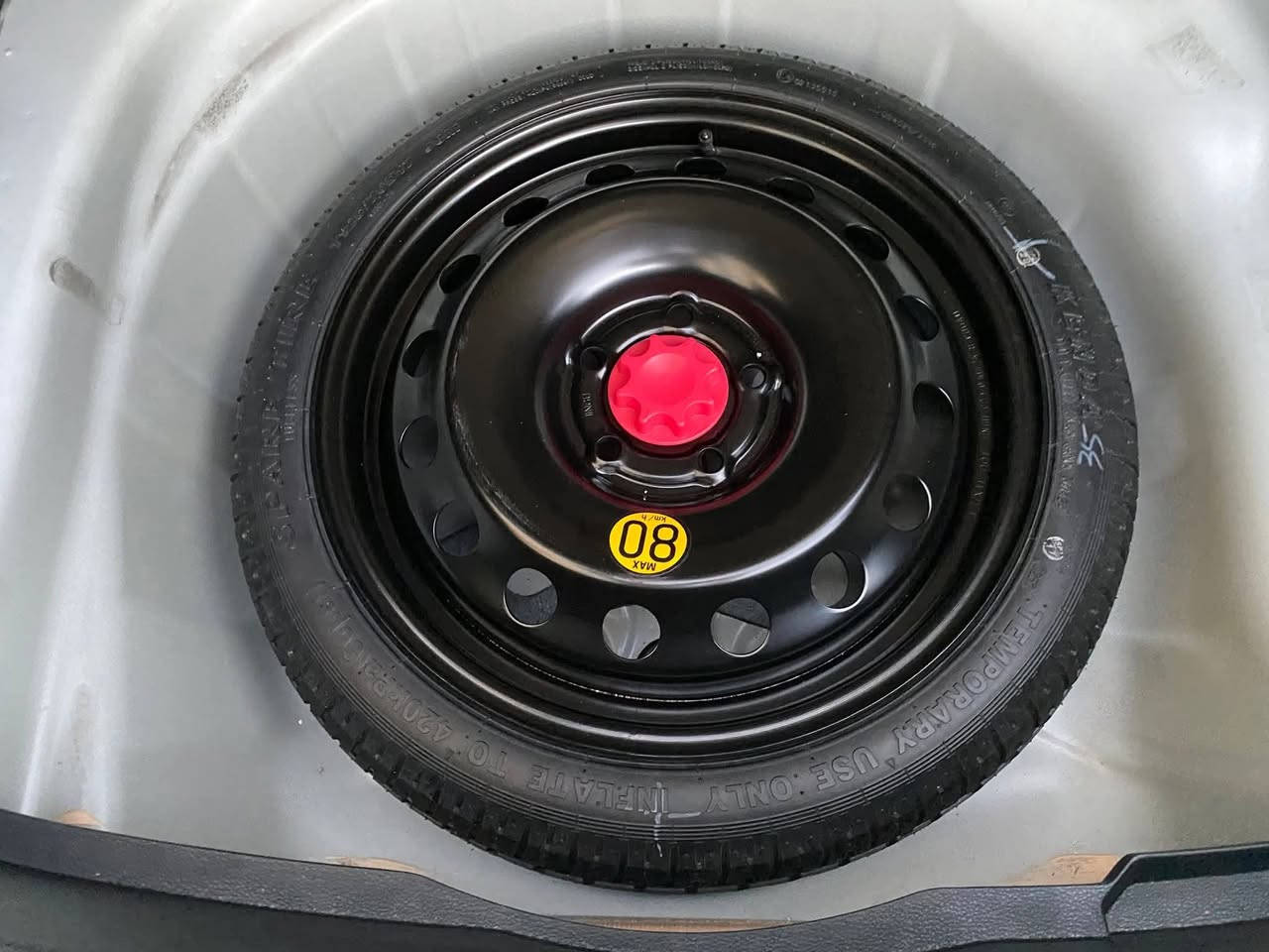 السلام عليكم
تيوتا كورلا موديل 2024
فول مواصفات 
كشتات جلد داخل سود
كراسي كهرباء تحكم ستيرن جهتين
سايد بريك بصمة، توقف ذاتي
رادارات امامي جانبي، إشارة ترحيب
 فتحة سقف،  ماشية 25
العنوان ناصريه مركز التواصل ***********
