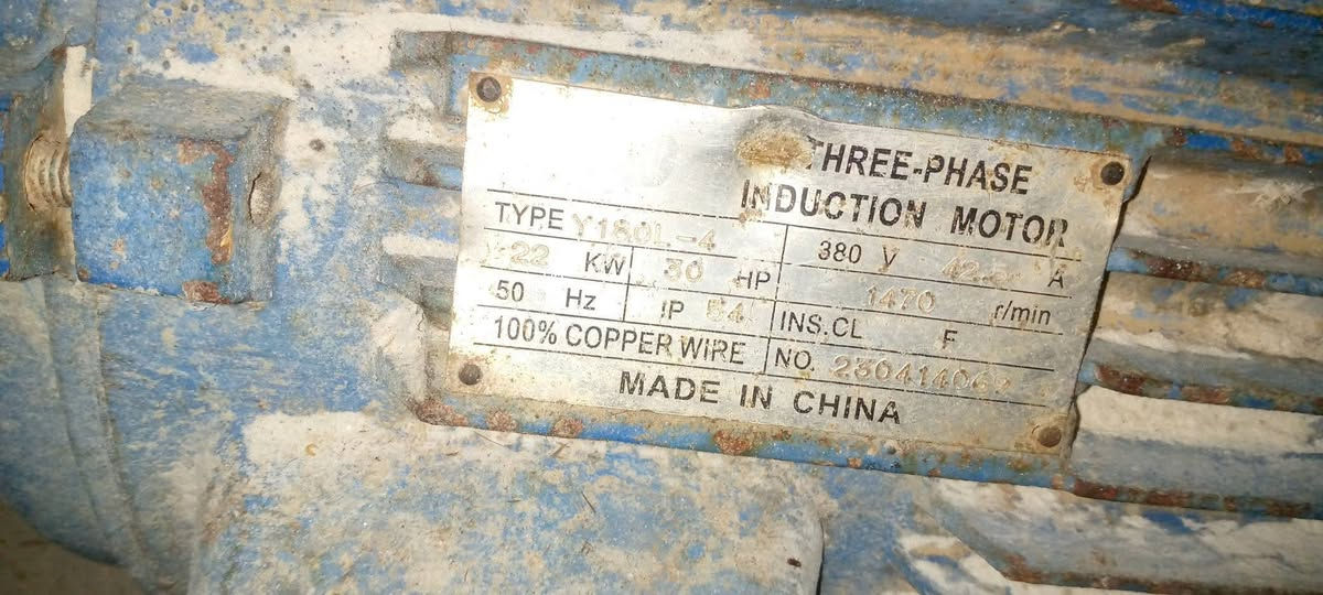 السلام وعليكم
ضاغطة ماء جاهزا للشغل
30 حصان 
معا بورد وشاصي خنزيرا تركيه 
السعر 20 ورقه وبي مجال ‏. ‪***********‬‏
