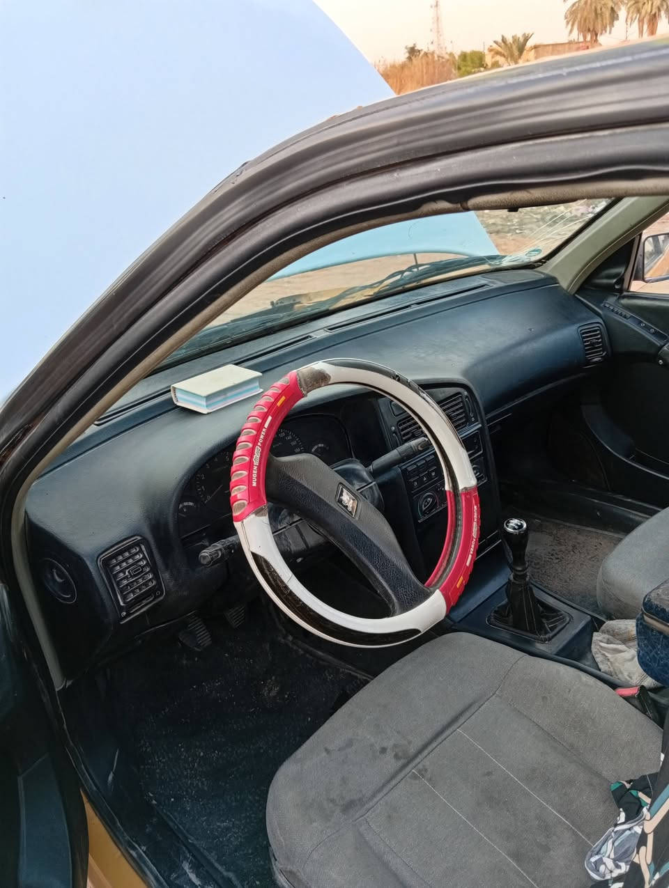 بيجو روا رقم بصره انكليزي السنويه نافذه30 راعيها موجود السياره خيرمن الله كير محرك تمام تخم تاير جديد كهربائيات كلها شغاله مابيها اي نقص الكشر كدام العين المداكر مغلفه السياره اكسن السعر 35وبيها مجال حك الجيه مالت بيت السياره ***********
