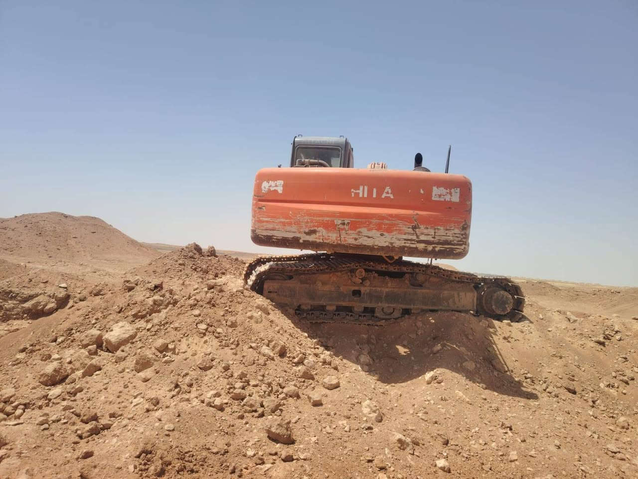 سلام عليكم حفاره للبيع زت
مديل 2005  سعر 220 للستفسار ***********
