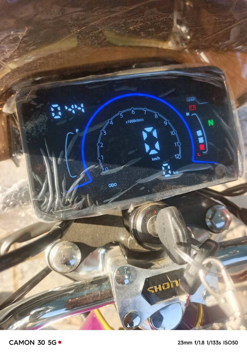 السلام عليكم دراجه للبيع سافان موديل 26 مكينه 200 لون بنفسجي صفر كيلو مكاني بابل المحاويل ***********
