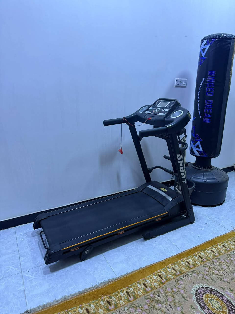 اغراض منزليه للبيع استخدام قليل وكلهن شغالات فقط جهاز الجري يحتاج تصليح للاستفسار الاتصال على الرقم 

***********  المكان بغداد
