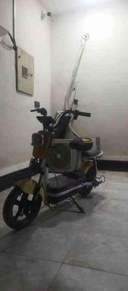 ♕.......... السـلام علـيكم.......... ♕
•
༺•دراجةة شحن للبيعع ༻
 علة سكاطةة الدراجة ماعرف شبيهاا بس مبدلهاا ملف وعقل  جديد بس البايسكل البطاريات هابطة 👍🏼💞. 
•
• سـعـر «90» وبي مجال 💸💎. 
•
• عنوآن ® بعـقـوبةة_حـي المـعلـمين 📍🎆
•
•مـتوآجد گل آلآوقآت 🤠🍊. 
رقـمـي {***********} متواجد واتساب تلكرام ماسنجر 👍🏼🏅✅.
