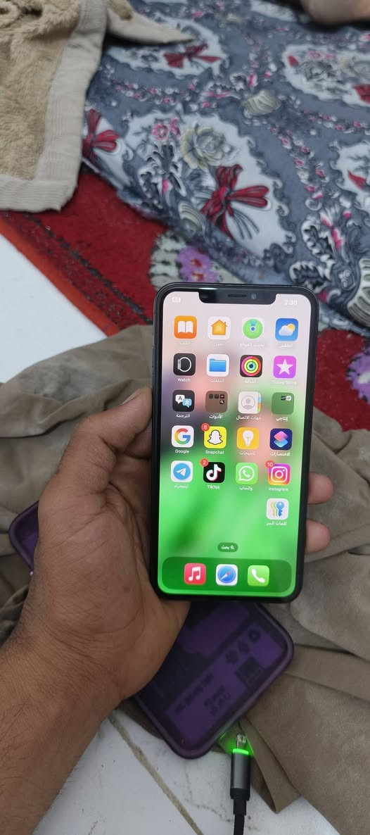 ايفون X max
ذاكرتة 256
مبدل شاشة وبطاريه وكاله أصلية قبل ٢٠ يوم 
ومثل ما تشوفون بـ صور  
سعرة ب ٢٠٠ وبي مجال .


**إذا كنت صاحب هذا الإعلان وتريد حذفه لأي سبب، رجاءا أرسل رسالة إلى الدعم الفني**