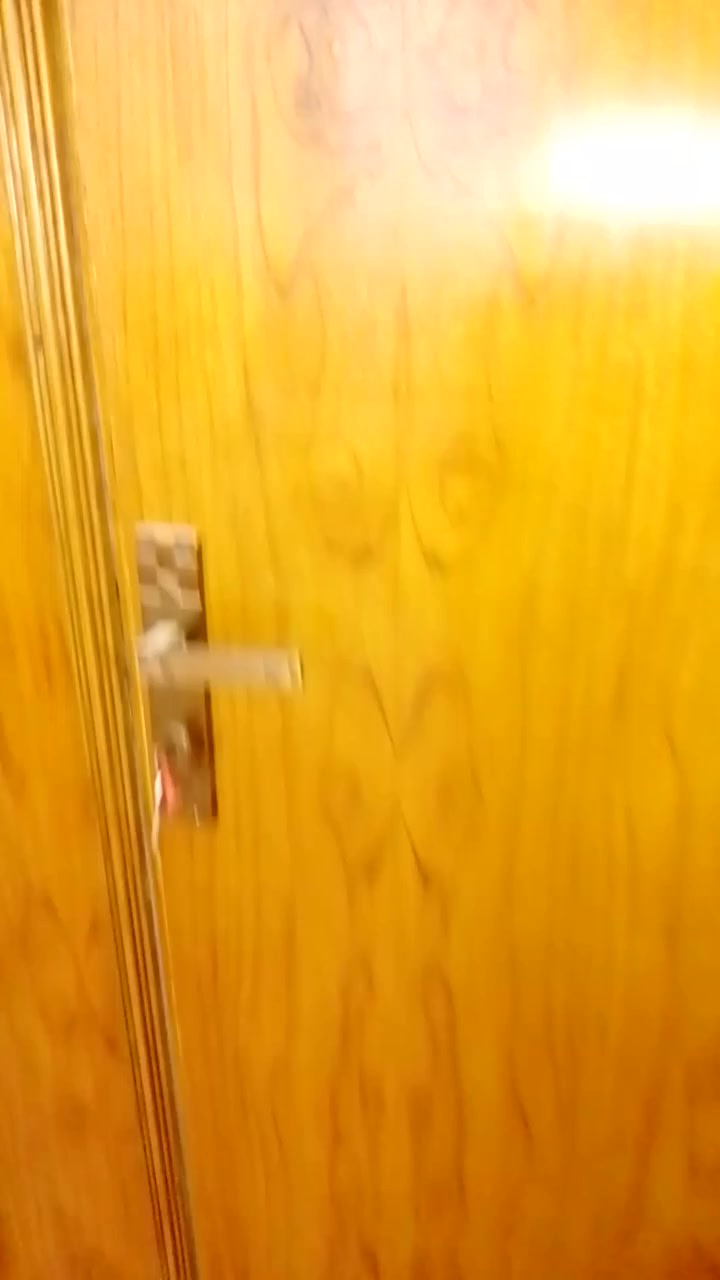 ﷽
يسر
 مـــكـــتــب شــــارع 15 للـــعـــقــار
يوجد لدينا شقه عدد ( ٢ ) 
الشقه التاني 
غرف عدد ( ٣ ) سويت + هول + مطبخ + صحيات + منور + بلكونة 

شقه الثانية ، 
غرف عدد ( ٢ ) سويت + هول + مطبخ + صحيات + منور + بلكونة  
 
العـنـوان : بغداد الدورة منطقه حي الطابقين شارع 15 التجاري  

        بــأدارة                                                                           ابو ايـمـن الشـمري                
     ***********       
     ***********
