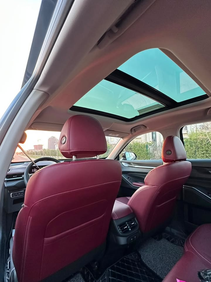 هافال H6 GT 2023 للبيع ماشية قليل وسعر مناسب جدا🔥
✅ السعر 196 ورقة وقابل للتفاوض مكانها اربيل

✅موديل 2023

✅ لون سمنتي مميز جداً

✅ داخلية حمراء رياضية فاخرة تلفت الأنظار

✅ رقم أربيل

✅ سنوية ورقم كلة جديد

✅ مكفولة وضمان شركة نهج العراق

✅ ماشية 35 ألف كم فقط

✅ تحويل ثاني يوم

✅سيارة على وضع الشركة مناقصها حتى برغي وقبل ايام مبدل الدهن مال المحرك بالشركة

🔹 محرك 2.0 تيربو بقوة 208 حصان وعزم 325 نيوتن متر

🔹 ناقل حركة ZF DCT بـ 7 سرعات

🔹 دفع رباعي (4WD)

🔹 7 أنظمة قيادة مختلفة مع وضع GT الرياضي

🔹 نظام عادم رياضي (Sport Exhaust)

🔹 قيادة ذاتية ورادار 360°

🔹 كاميرات 360° وحساسات 360°

🔹 أوتو بارك (ركن تلقائي)

🔹 داتا شو (Head-Up Display)

🔹 فتحة سقف بانورامية

🔹 تشغيل بصمة ودخول ذكي

🔹 كراسي كهربائية مع التدفئة والتبريد

🔹 تدفئة للمقود (ستيرن)

🔹 Apple CarPlay و Android Auto

🔹 فول الفول أعلى فئة (Full Option)

ملاحظة: مكانها اربيل

السيارة بحالة ممتازة جداً بدون اي نقص، ومعتنى بها بشكل دقيق مع تبديل الزيت بشكل منتظم واخر تبديل كان قبل ايام في الشركة.

📩 المراسلة على الواتساب للاستفسار والتفاصيل.

***********
