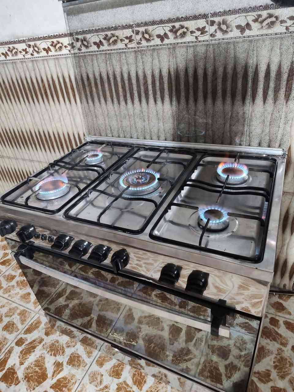 طباخ مصري فريش سعره 225وبي مجال 
يوجد توصيل بالاجرة المكان الدورة


**إذا كنت صاحب هذا الإعلان وتريد حذفه لأي سبب، رجاءا أرسل رسالة إلى الدعم الفني**