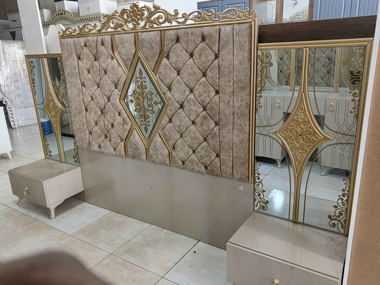 عرفه تركي  9قطع نظافه 100% صبغ حراري درجه أولى 
 8ابواب 2برج و 6كنتور 
*********** النقل و الشد داخل اربيل مجاني
