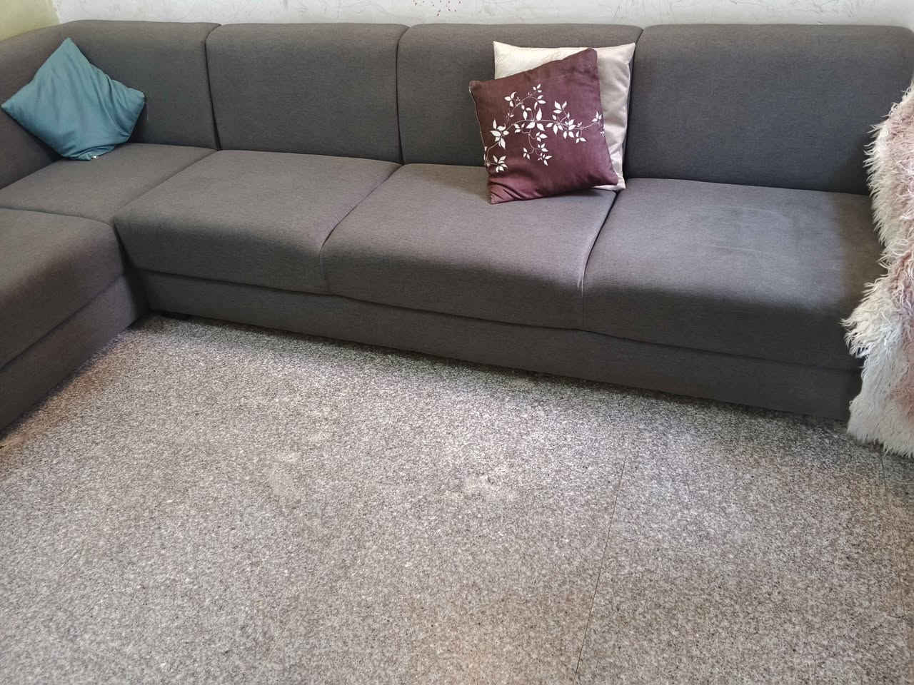 تخم كورنر للبيع موديل ايطالي بعمل عراقي 6 مقاعد  نظيف جدا السعر 650 الف وبي مجال بسيط المكان بغداد حي الجامعه *********** واتس اب بغداد, العراق
