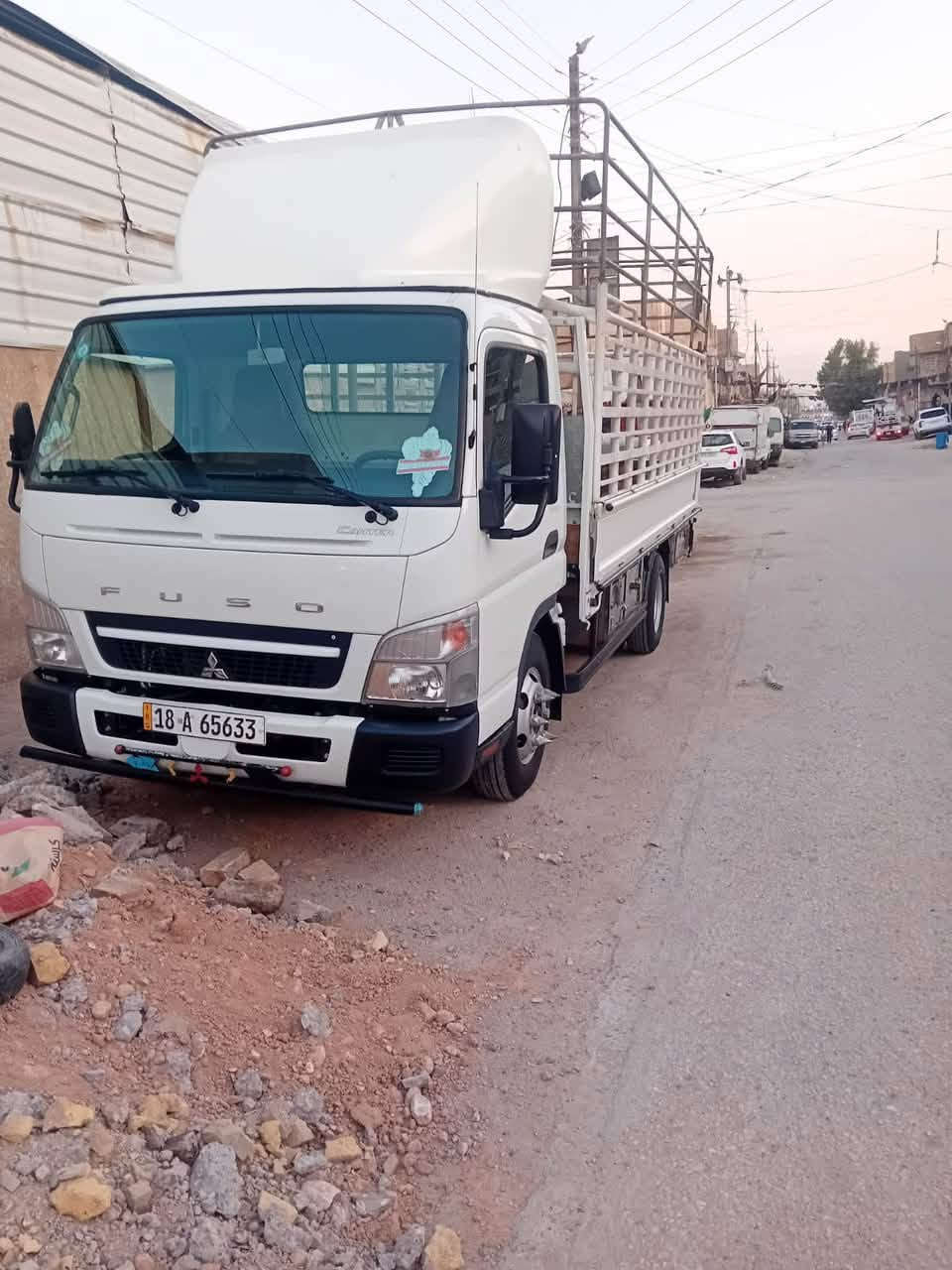 سلام عليكم كنتر لبيع
المديل ٢٠٢٤
ماشيه اقل ٥٠الف 
السياره حلوه وجديده 
السياره بلاديه مابيه اي تحوير 
مكان السياره حله مركز المدينه 
رقم الهاتف ***********
