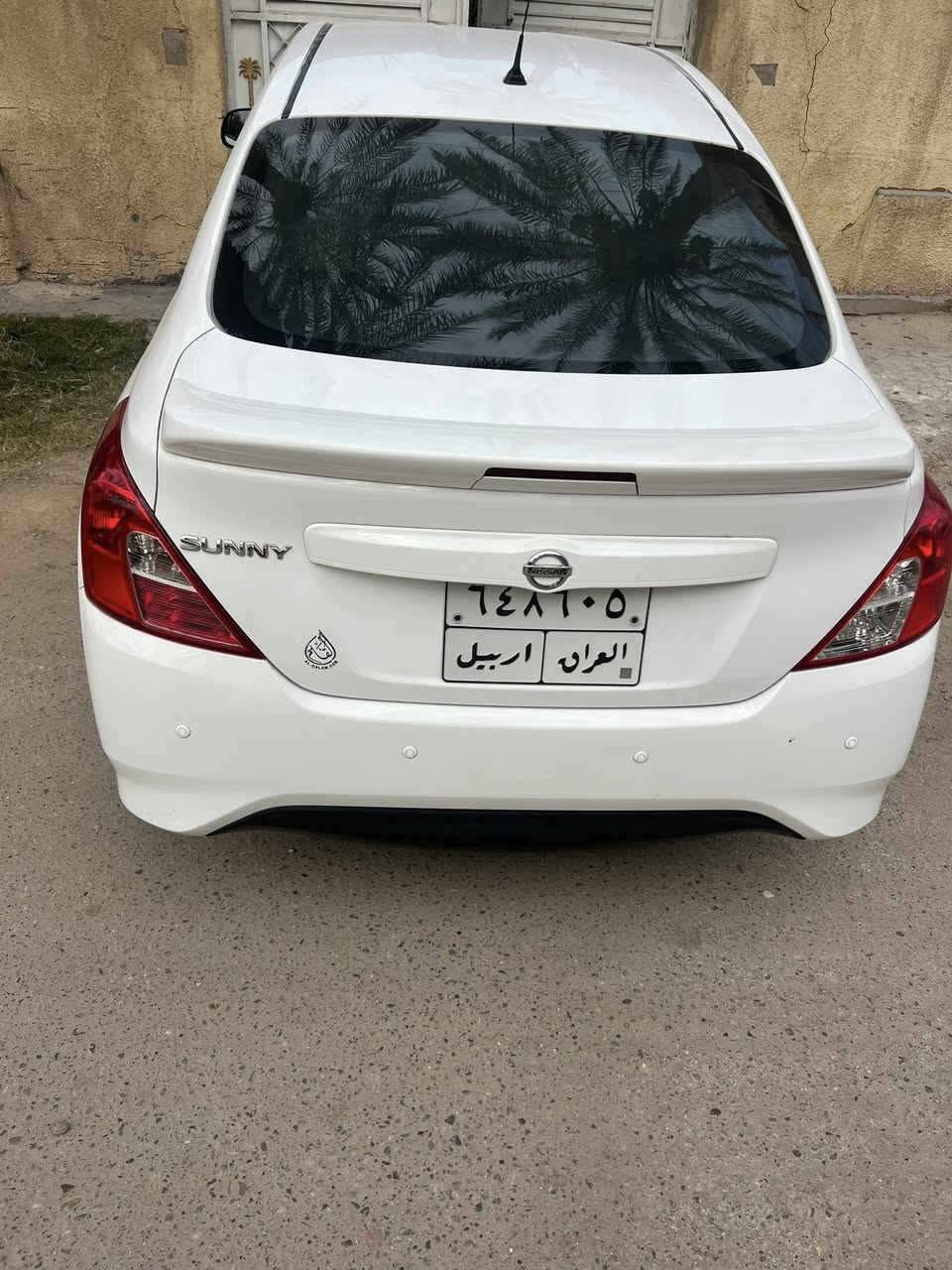 نيسان سني هندي بليته زركه موديل 2021 مدوشمه كامله علبلاد مكفوله ماعدا بارد بالباب الخلف الصدر ومبين شخط زغير ماشيه 121km رقم اربيل القديم وكاله باسمي تخم تاير كامله السياره السعر 106 وبيها مجال بسيط مكاني بغداد 
للستفسار ***********
