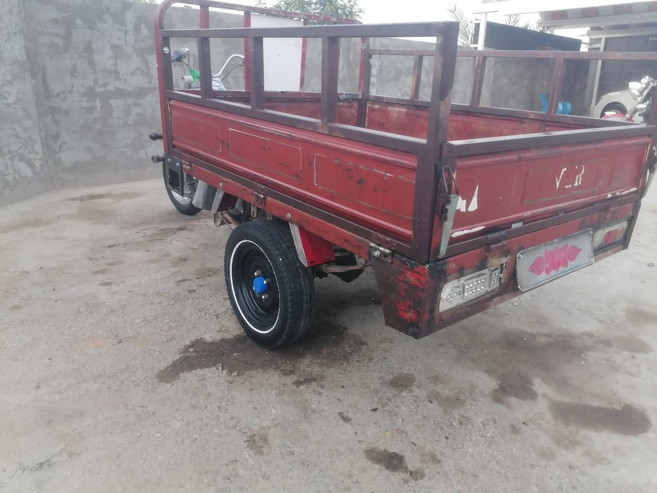 سلام عليكم ستوته للبيع اومراوس كلك كلك مكاتب عن السرقه شاصي وركبه كفاله تايرات جدد ضفيره جديد السعر ٧٠٠ وبيهه مجال العنوان مشخاب ***********
