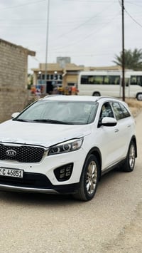 سورنتو 2018 مكفوله من صبغ فقط بارد مكانين صغار بدون فتح فول موصفات  عد...