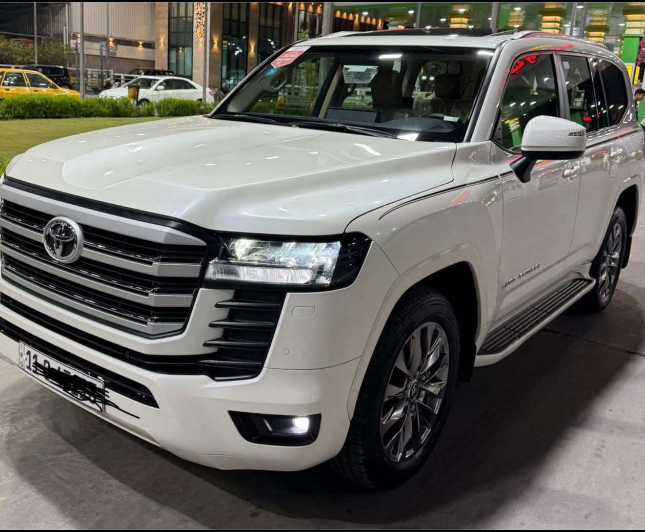للبيع فقط 
لاندكروز GXR
موديل.  2025
ماشيه. 18000 قابل للزياده
3 شاشه 
2كشن كهربائي
2كشن تبريد
باقي المواصفات المعروفه 
السعر 730
مكان السياره الديوانيه 
***********
