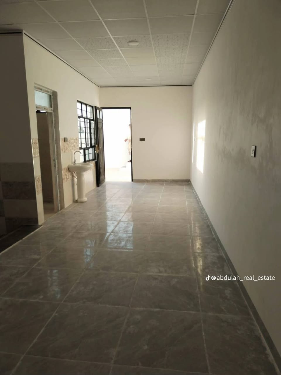 اللهم صلِّ وسلم وبارك على سيدنا محمد
دار للبيع حي السماح يم مدرسة امام الزهري الابتدائية 
خدمات كامل دار بناء  حديث بناء 24 100مترطابق ونصف  سند طابو ملك صرف  منطقه نضيفة  خدمات كامل 
سعر الدار 105ربي مجال للشراي  الاتصال على الارقام 
***********
***********
