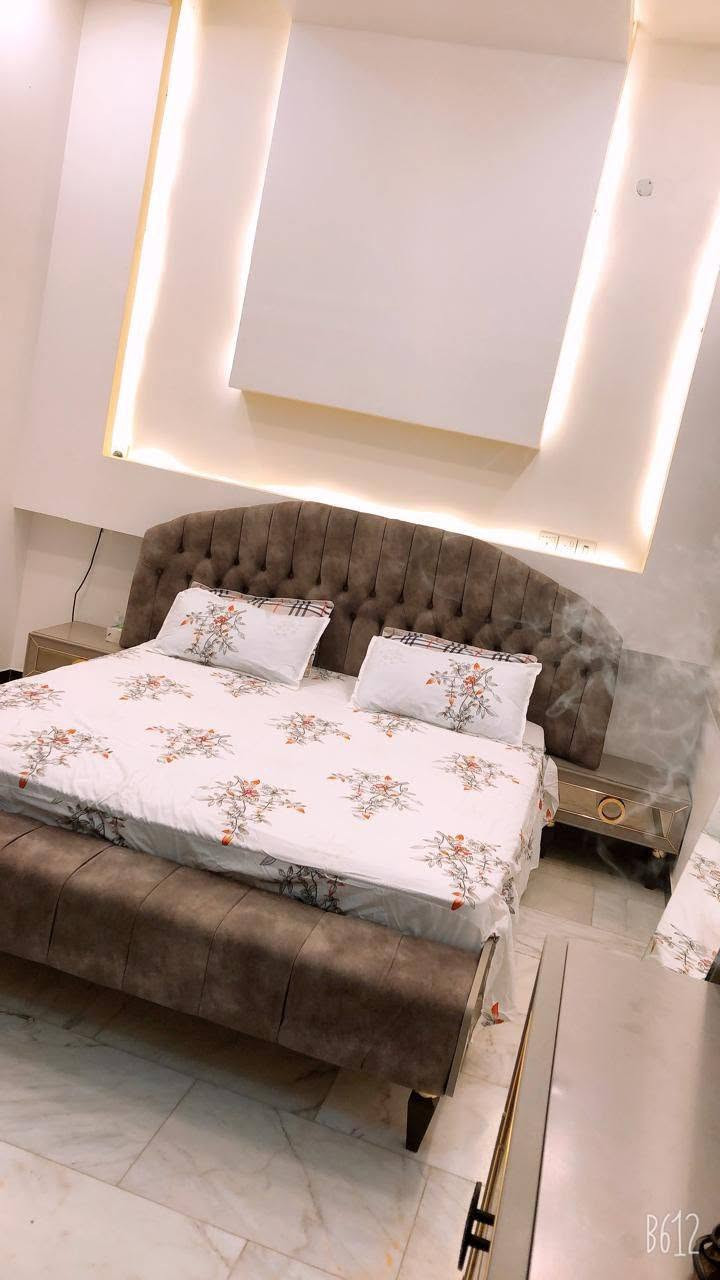 دار للبيع خلف الجوازات ١٥٠متر طابق ونص بناء حديث ارضيه مرمرشوكر سيراميك اسباني عرض الشارع ١٥متر للاستفسار ***********
