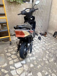 دراجة شحن للبيع البطاريات جدد نضيفة سعرها 275محتاج فلوس للاستفسار اتصل...