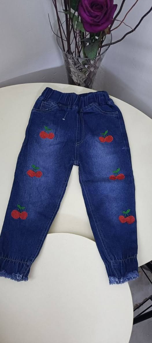 عندي ملابس طلعة بات بات مال اطفال سعر القطعة 3 الي تريد دزلي قياسات ع خاص او وتساب ادزلهة صور عندي بل 400قطعة رقم الوتساب ***********
