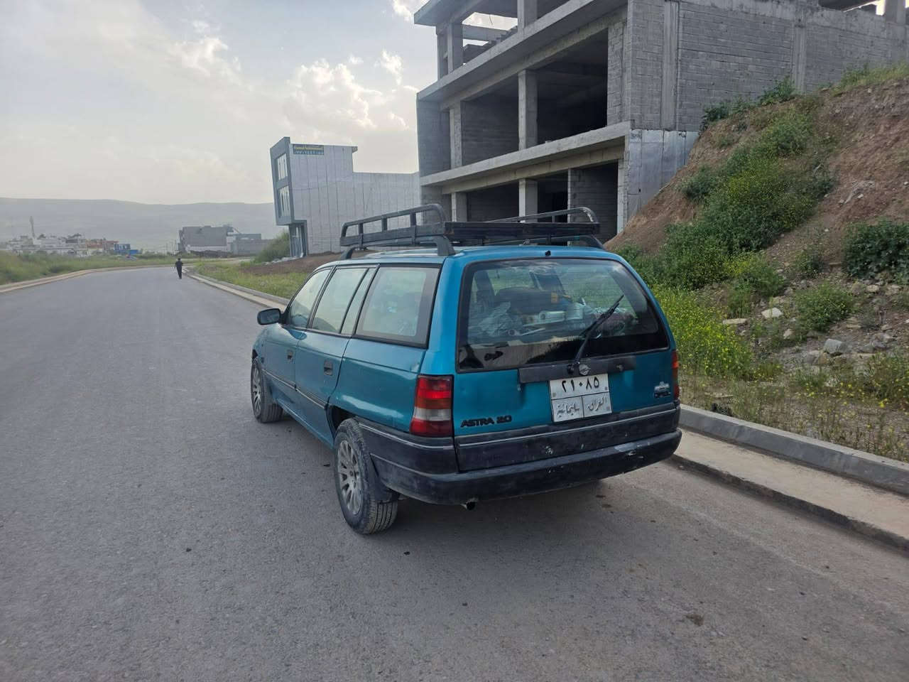 ئوپل ئەسترا 1994توماتیک سەنەوی تازیە گیر و مەکینە بەشەرت 38گەڵا ***********
