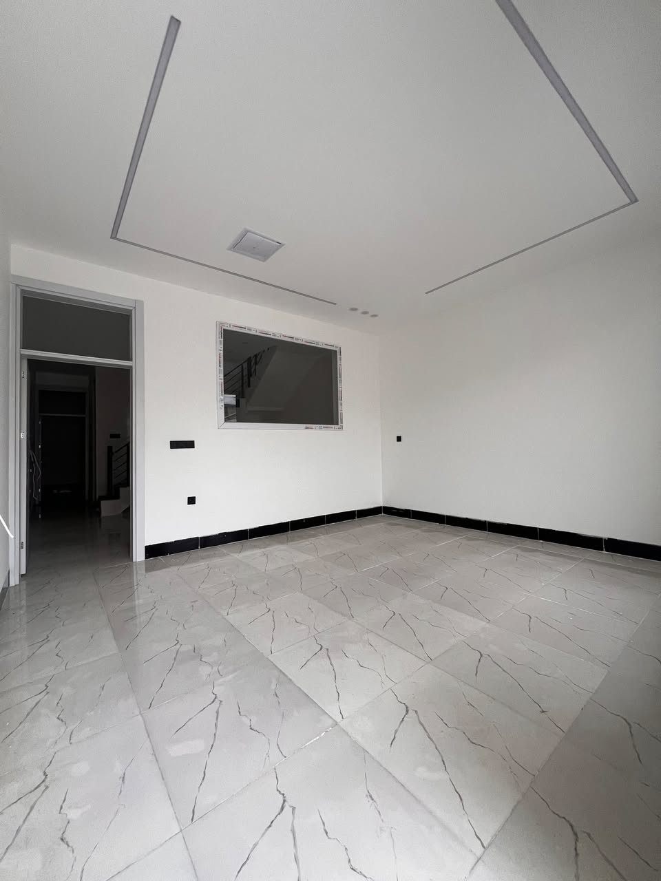 اعلان رقم (1954)

� فرصة ذهبية لا تعوض في
كركوك – حي روناکي 🔥

🏡 دار سكني للبيع – بناء ملكي فخم
📍 الموقع: كركوك / روناکي
📐 المساحة: 100 متر
🏢 طابقين – تصميم عصري مرتب

✨ المواصفات:
✔️ بيت صفر (جديد لم يُسكن)
✔️ بناء ملكي متعوب عليه بالتفاصيل
✔️ فول مواصفات (تشطيبات حديثة + مواد درجة أولى)
✔️ توزيع مريح للغرف
✔️ مناسب للسكن العائلي أو استثمار

💰 السعر: مناسب جداً وقابل للتفاوض للجادين

📞 للاستفسار الاتصال 
***********
‭0770 471 9683
#مكتب الرسول للعقارات والمقاولات العامة 
كركوك حي عدن سايدين مدينة العاب مقابل ثانوينة النجاح الاهليه بصف صيدلية محمد

🚨 لا تضيع الفرصة… هكذا عروض تنباع

@أبرز المعجبين

مكتب الرسول للعقار بيع وشراء وتأجير كافة العقارات كركوك وكافة المحافظات
