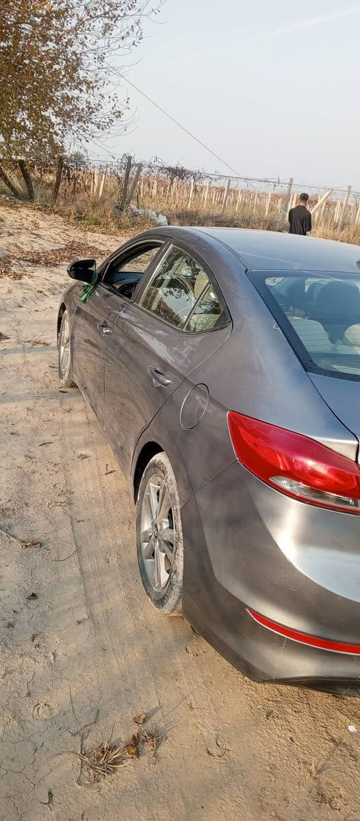 السلام عليكم النترا 2018 رقم بغداد انكليزي تحويل مباشر 
فول مواصفات والحادث موجود بالصور السعر 125وبيها مجال بسيط العنوان صلاح الدين قضاء الدجيل رقم الهاتف ***********
