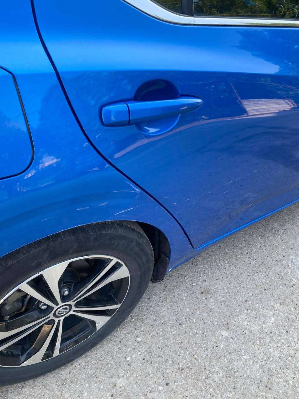 السلام عليكم
نيسان سنترا SV امريكي موديل ٢٣ رقم اربيل

ماشية ٣٠ الف ميل مواصفات ال sv 
شاشه 
كامرة 
بصمه 
تحكمات كاملة 
تحديد وخروج عن المسار 
مثبت سرعه 
وبعد بيه مواصفات
كير مكينه تبريد كفالة 

الحادث موجود بالصور 

سعر ب125 بيه مجال 
مكاني الغزالية 

0780 699 9639
