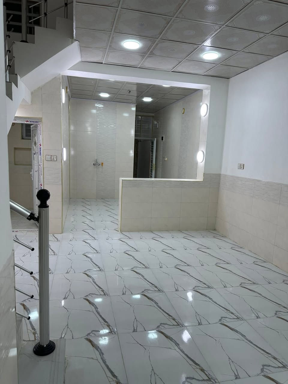 يالله بيت لليجار طابو صرف نجف حي ميسان ***********

سعر اليجار. 350. الف. صافي الماء وكهرباء على صاحب الدار

غرفة.       صالة.     مطبخ.      أستقبال 

صحيات.    داخلية.   وخارجية. (***********)

“”””””””””””””””””””””””””””””””””””””””””””””””””””””””.                         مكتب ابو حوراء الحسناوي للعقار 

يوجد لدينا.   ايجار.   رهن.   بيع.  شراء
""""""""""""""""""""""""""""""""""""""""""""""""""""
