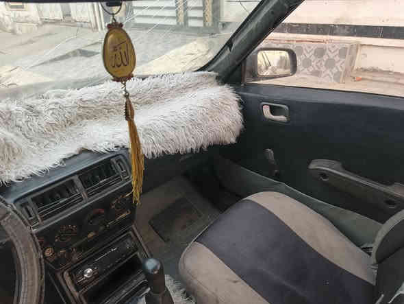 مسي بوشي كالانت موديل ١٩٩٢  سياره جاهزه من كلشي محرك البارحه شديته حاويه بلادي مو تحوير دوشمه جديده كير نضيف بدون خياس رقم الانبار  سعر ٣٠ وبيه مجال مكان الرمادي تواصل ***********
